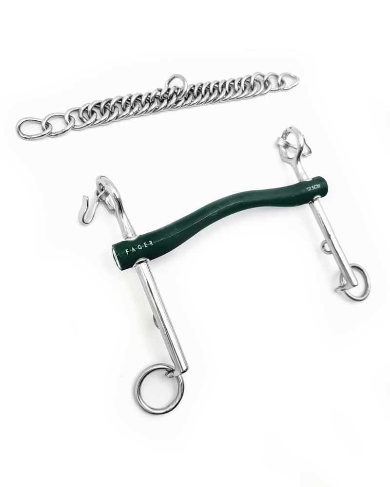 712_74003a6b7d-andreah_w_angle7435-full